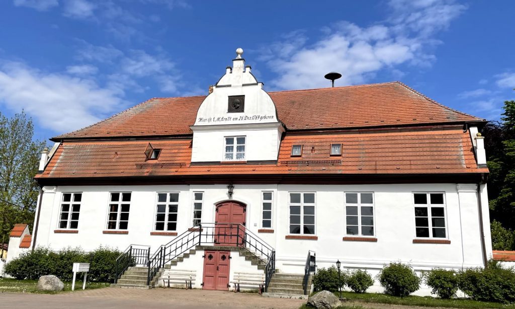 Das Geburtshaus von Ernst Moritz Arndt in Groß Schoritz auf Rügen.